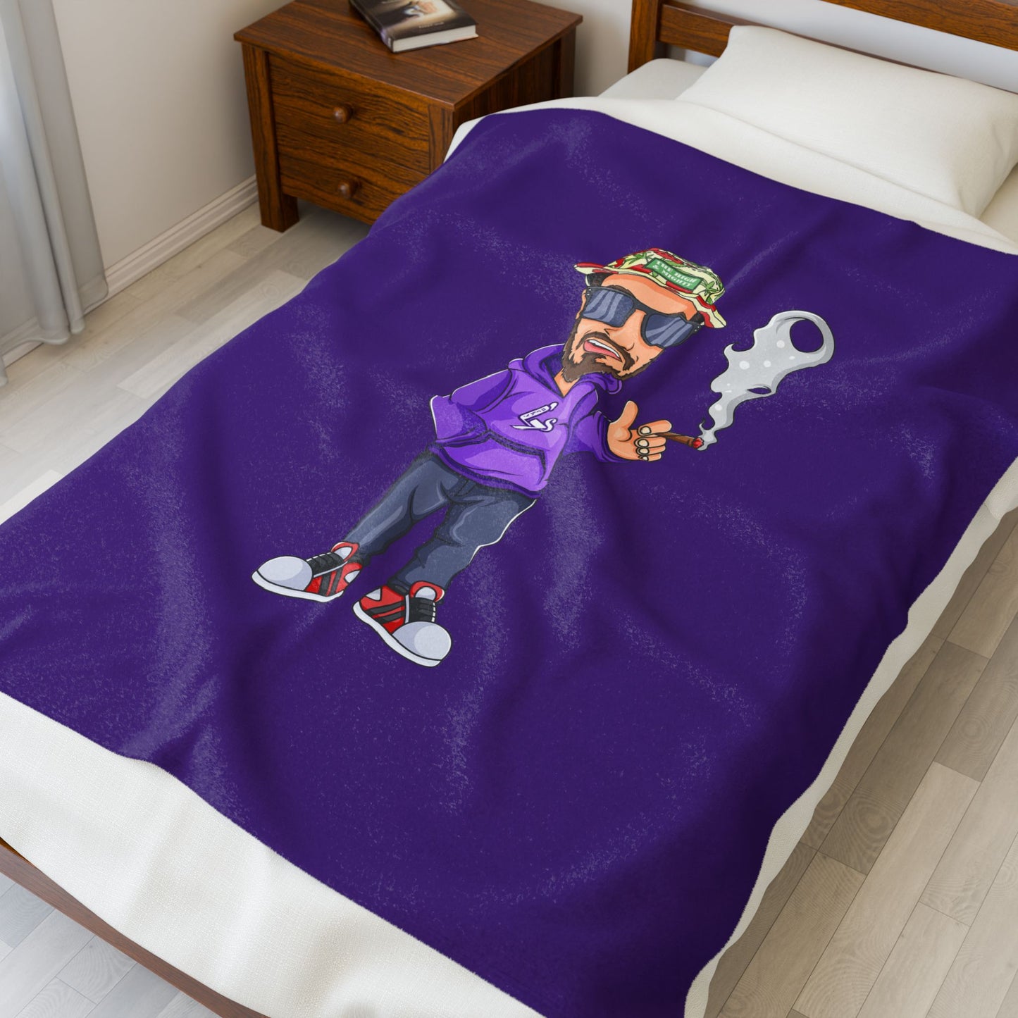 LuckyL7 Blanket - Cozy Velveteen Plush Blanket featuring Stylish Cartoon Design, Perfect for Home Decor, Great Gift Idea, Ideal for Relaxing or Media Room